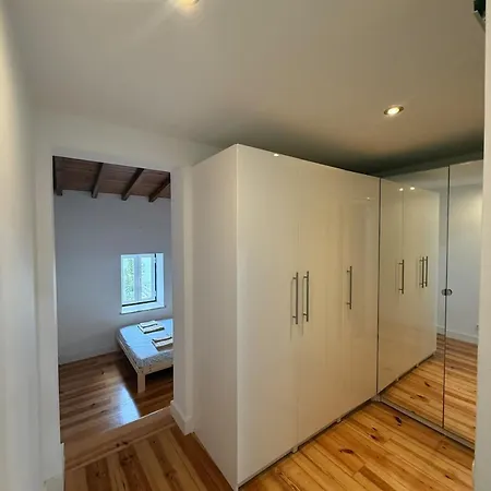 Privada Com Banheiro- Av Liberdade